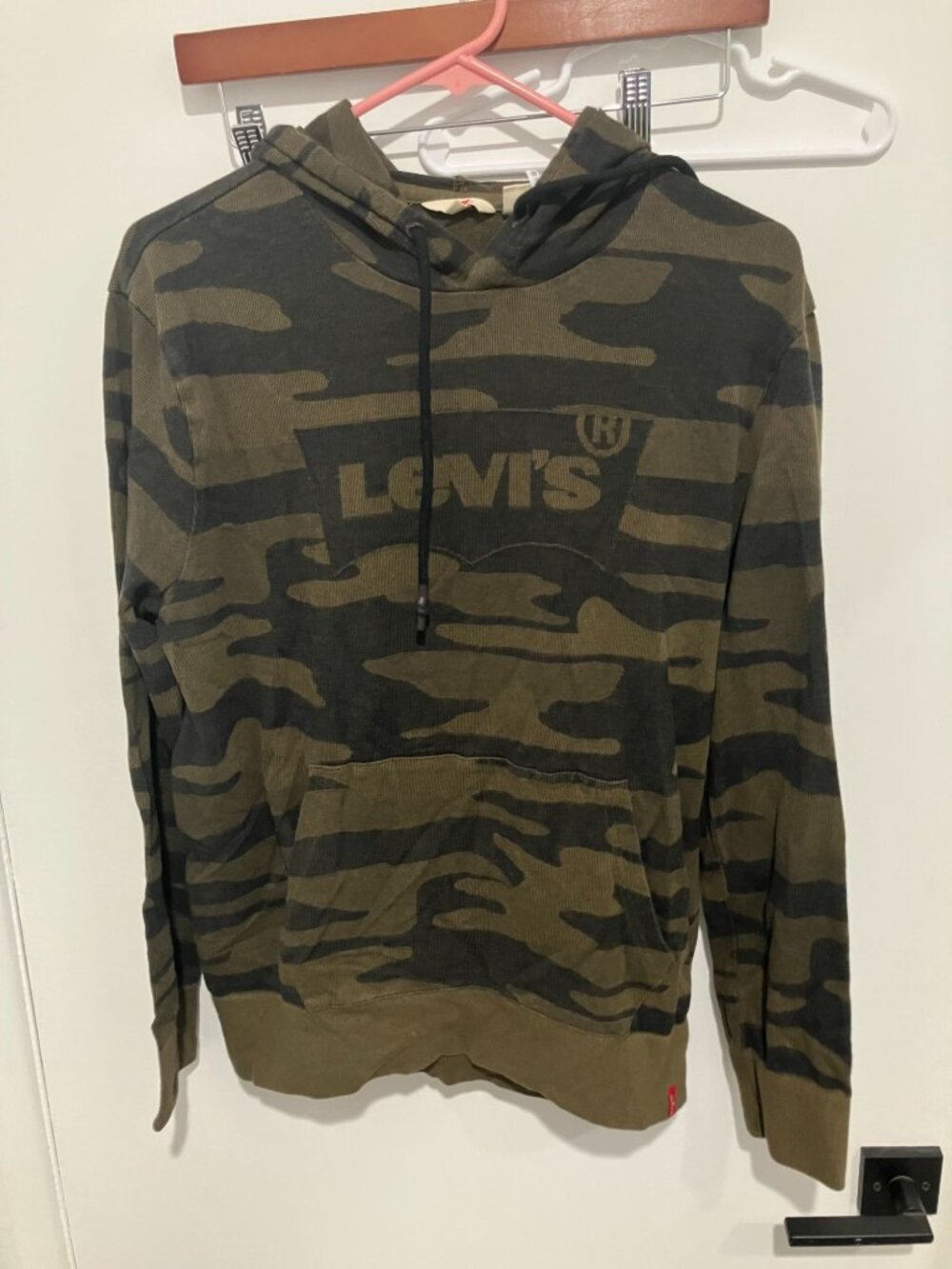 Levi's Men's Cotton Hooded Camo Sweatshirt, Olive/Camo, Size Medium